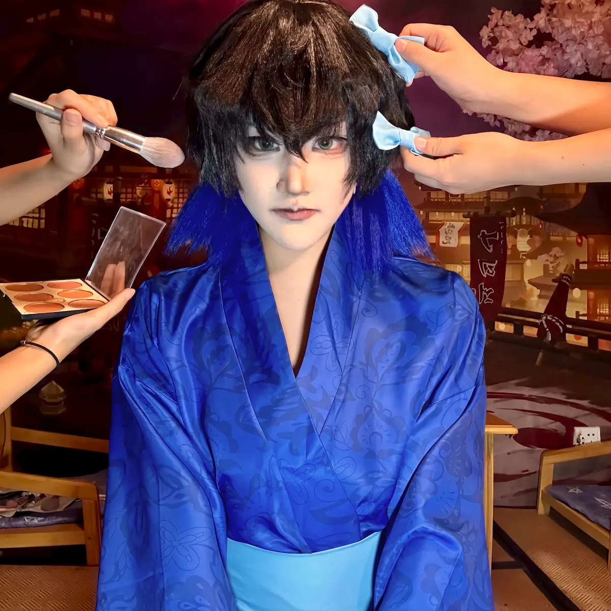 Inosuke Hashibira dark blue patterned cosplay cinematic scene Demon Slayer Kimetsu no Yaiba anime costume dramatic traje Inosuke escena