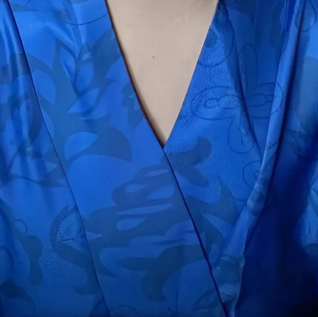 Inosuke Hashibira patterned kimono detail texture Demon Slayer Kimetsu no Yaiba anime costume premium fabric traje detalle textura Inosuke