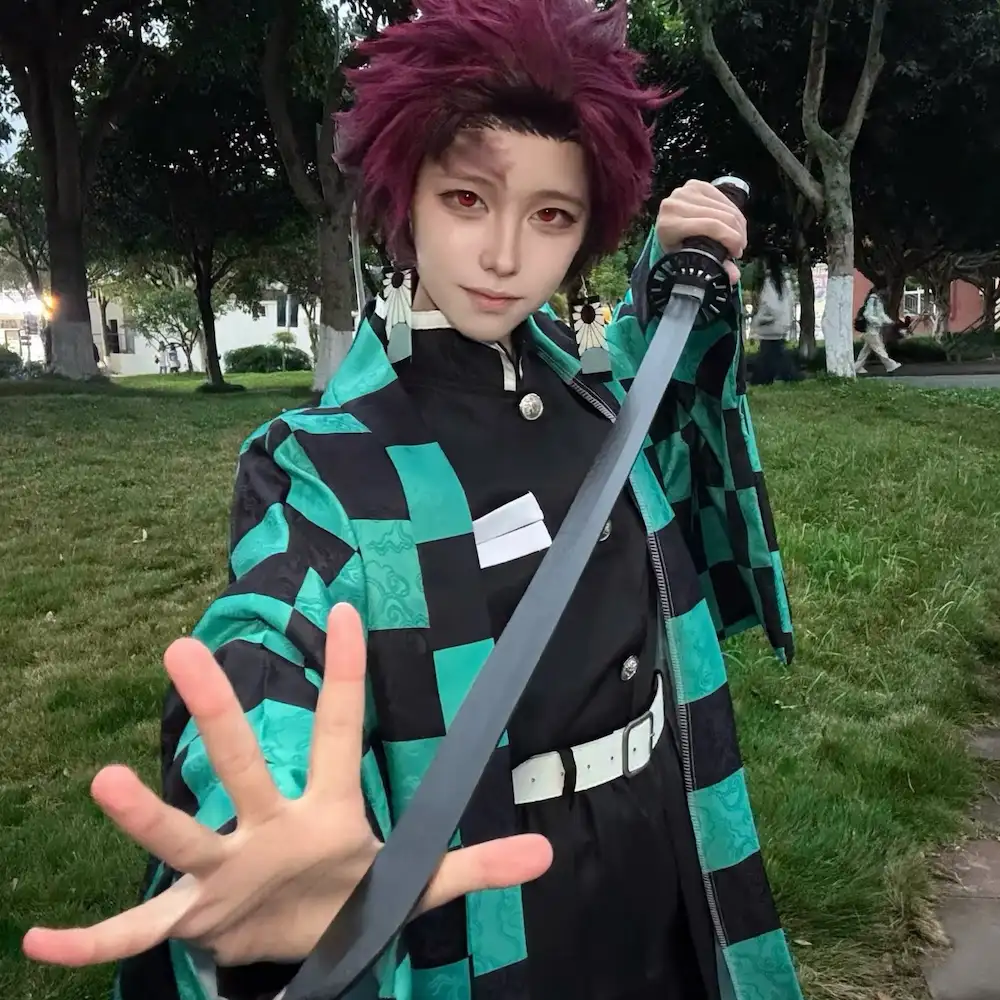 Full Tanjiro Kamado cosplay outfit worn by model inspired by Demon Slayer Kimetsu no Yaiba